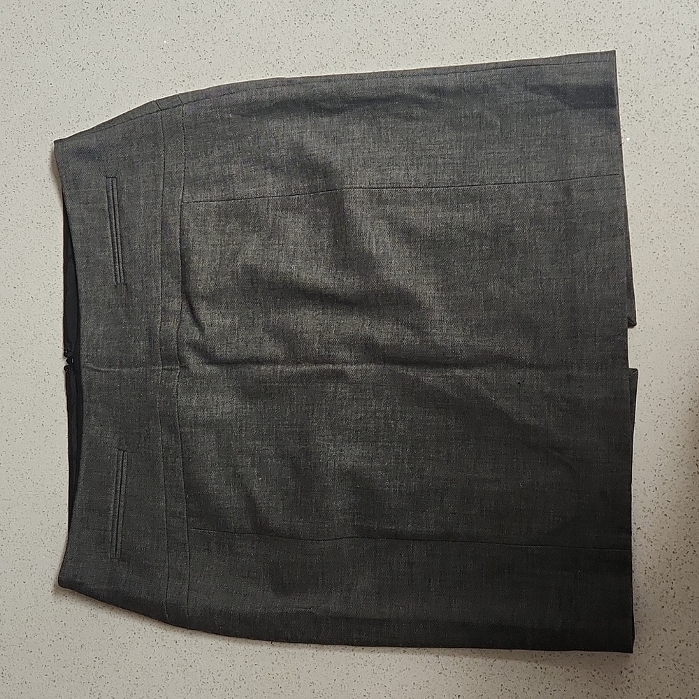 Express Women's Lined Gray Dress Skirt Size 8